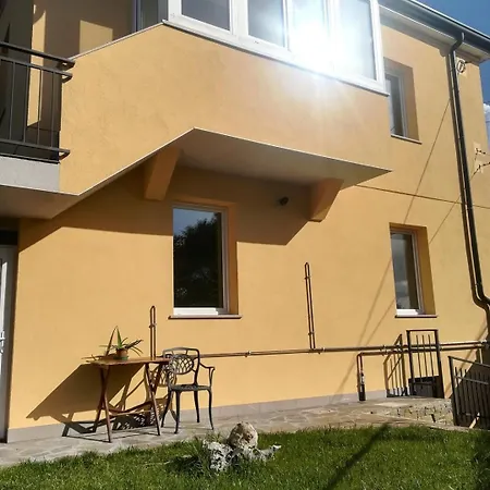 לינה וארוחת בוקר Ferluga 4*